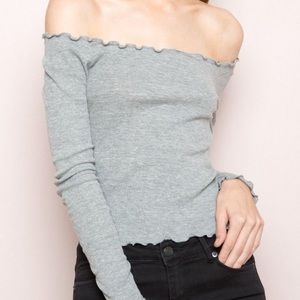 ✨3/$25✨Brandy Melville Valerie long sleeve top